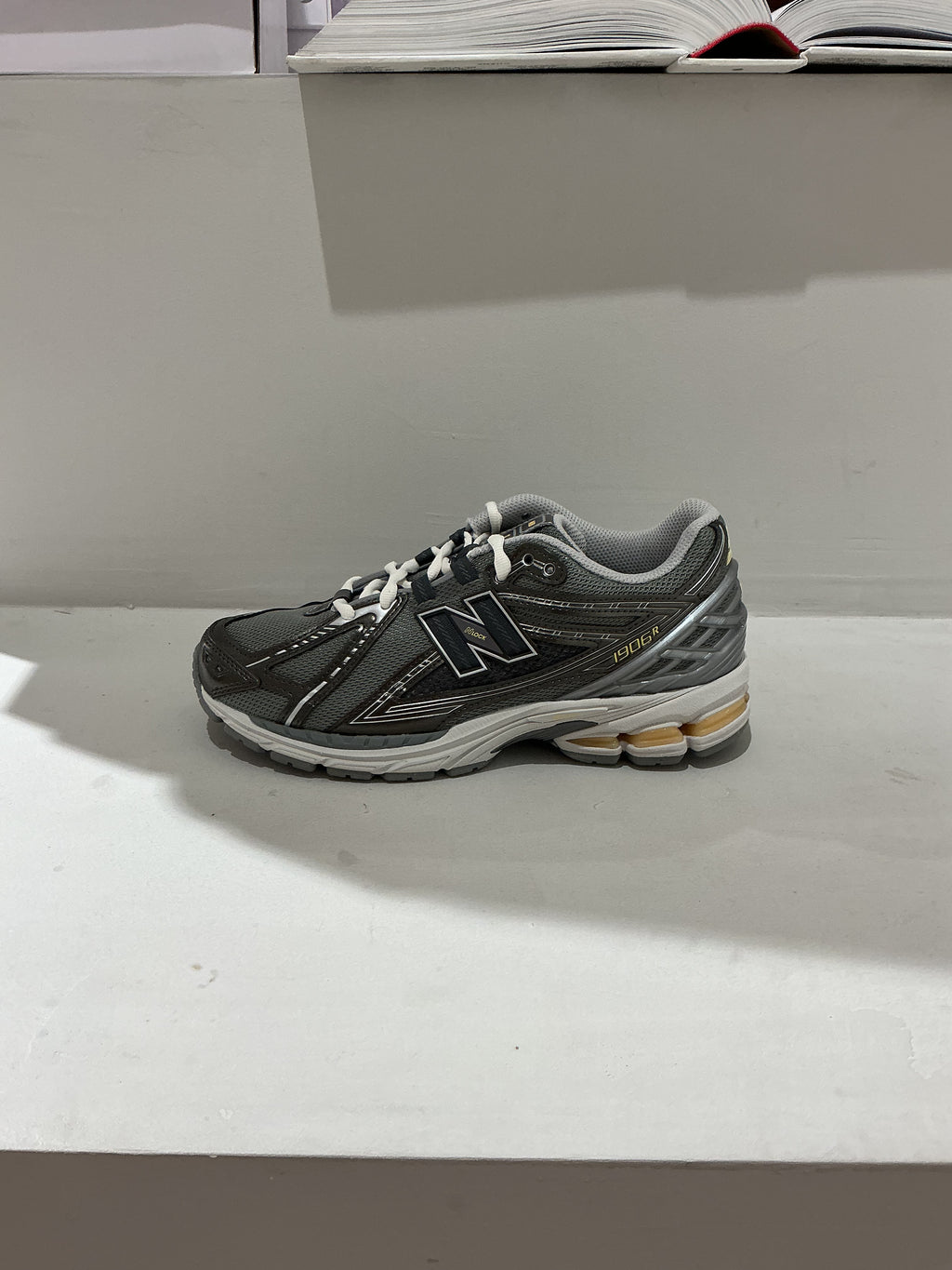 New balance 1906
